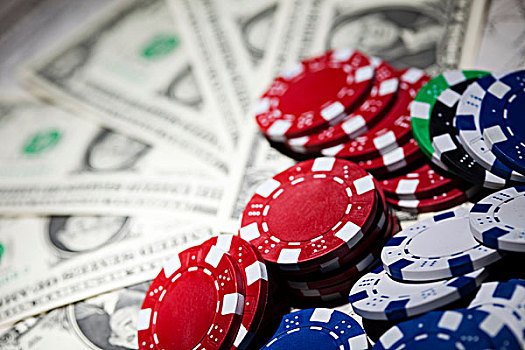 Antarmuka aplikasi mobile cakra bola menampilkan pasar sportsbook dan permainan kasino